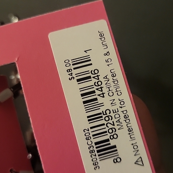 Betsey Johnson Spider Necklace, Earrings, and Ring. - Picture 4 of 4